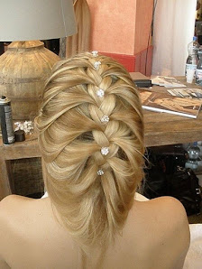 Women's hair.